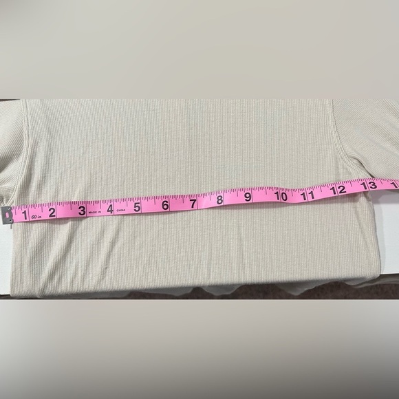 Lululemon Ribbed Hold Tight Long Sleeve-Light Ivory-Callots in pictures-PTP-13" - Picture 7 of 7